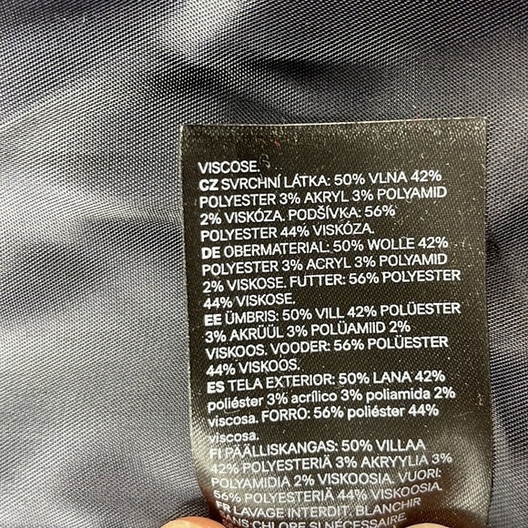 H&M Women’s Navy Blue and Tan Plaid Long Belted Two Button Jacket, size 0 - Picture 4 of 13